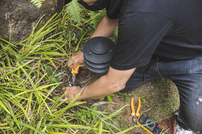 Outdoor Fixture Repair detail
